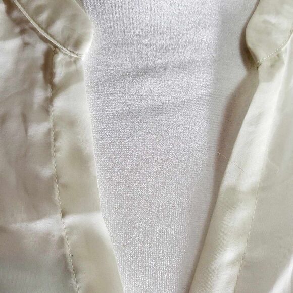 Prelove Current Air Los Angeles small white top with ruffle sleeves. - Picture 9 of 11